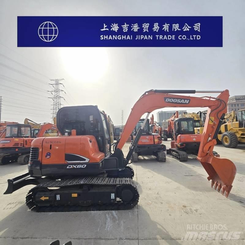 Doosan DX 60 Vikšriniai ekskavatoriai