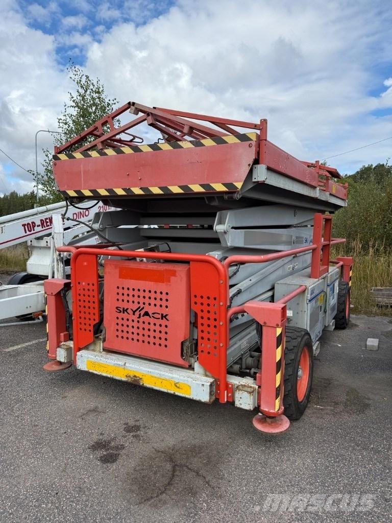 SkyJack SJ 9250 RT Žirkliniai keltuvai