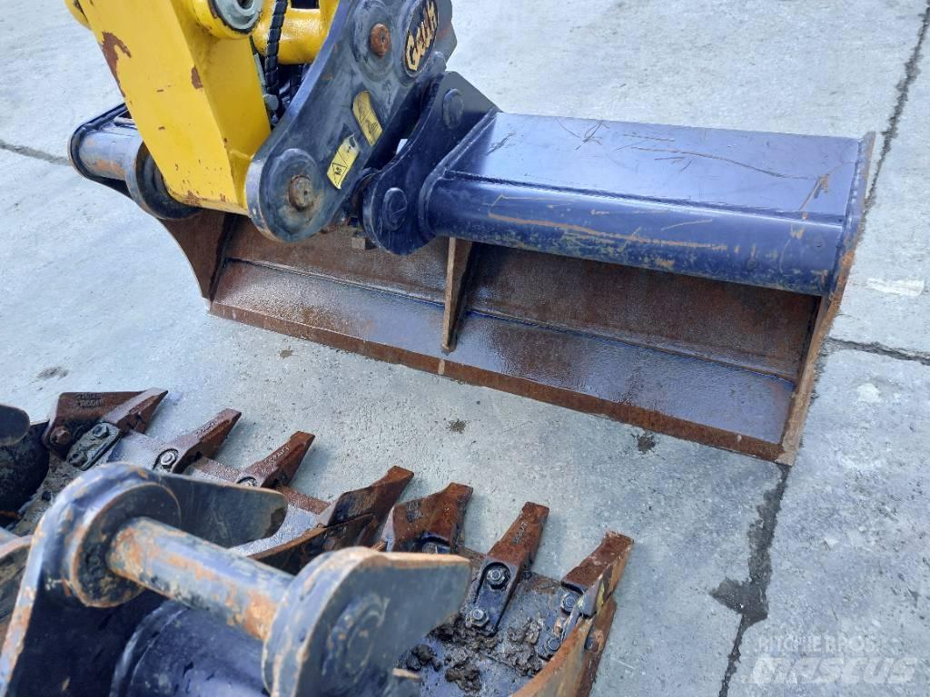 Komatsu PC26MR-5 Mini ekskavatoriai < 7 t