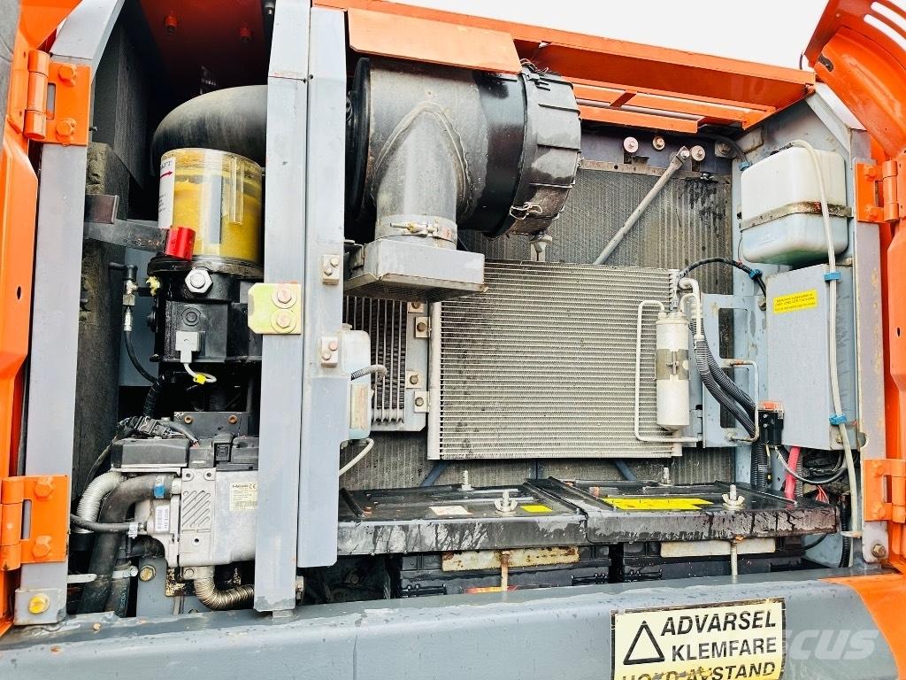 Hitachi Zaxis 170 W Ratiniai ekskavatoriai