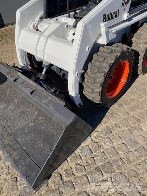 Bobcat S 130 Mini krautuvai