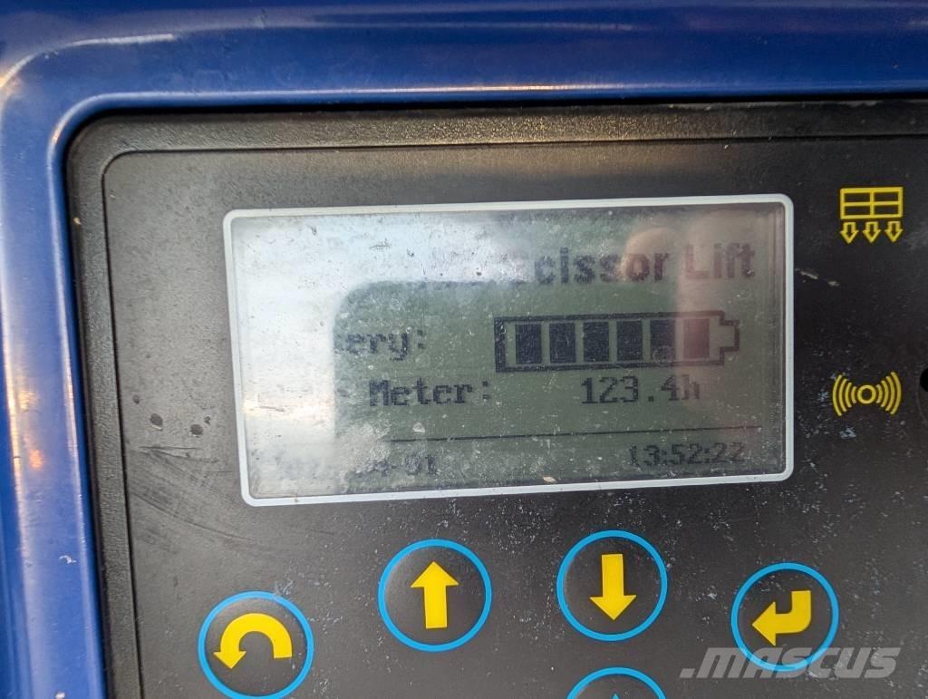 Magni ES 0812 AC Žirkliniai keltuvai