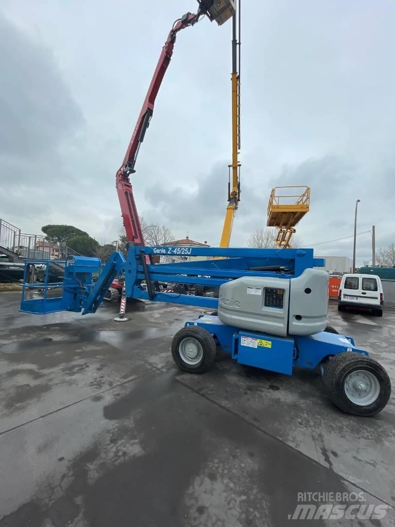 Genie Z 45/25 BI Alkūniniai keltuvai