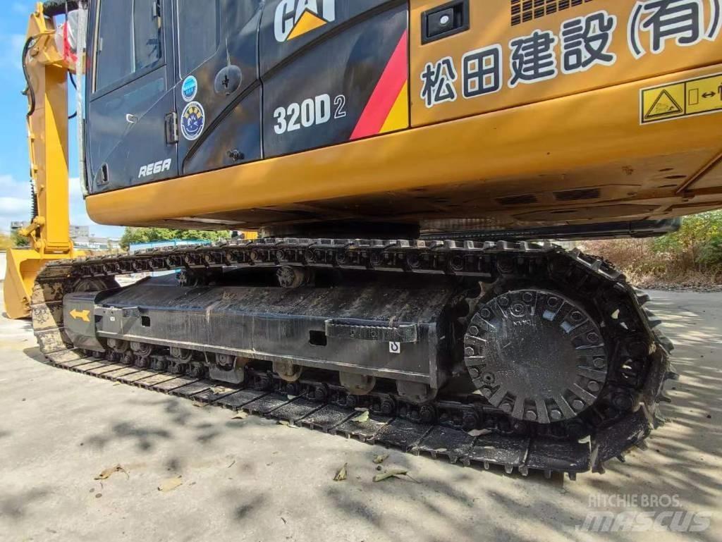 CAT 320D2 Vidutinės galios ekskavatoriai 7-12 t