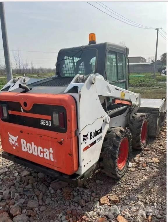 Bobcat S 550 Krautuvai su šoniniu pasukimu