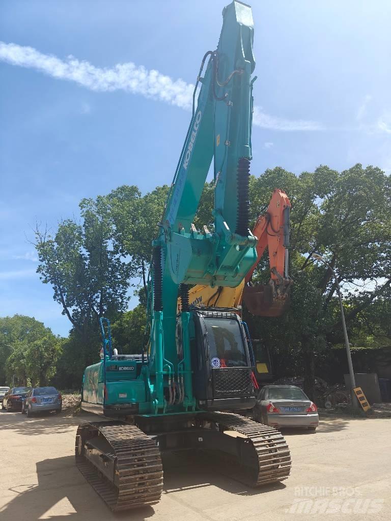 Kobelco SK 200 Vikšriniai ekskavatoriai