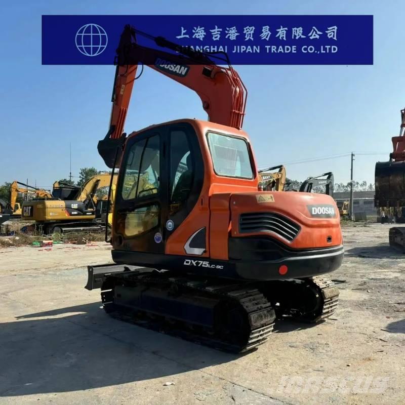 Doosan DX 75 Vikšriniai ekskavatoriai