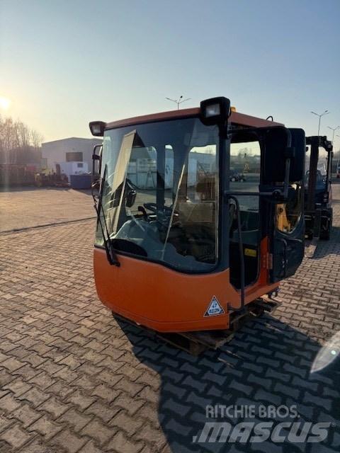 Doosan DL 420-3 CAB Kabinos ir interjeras