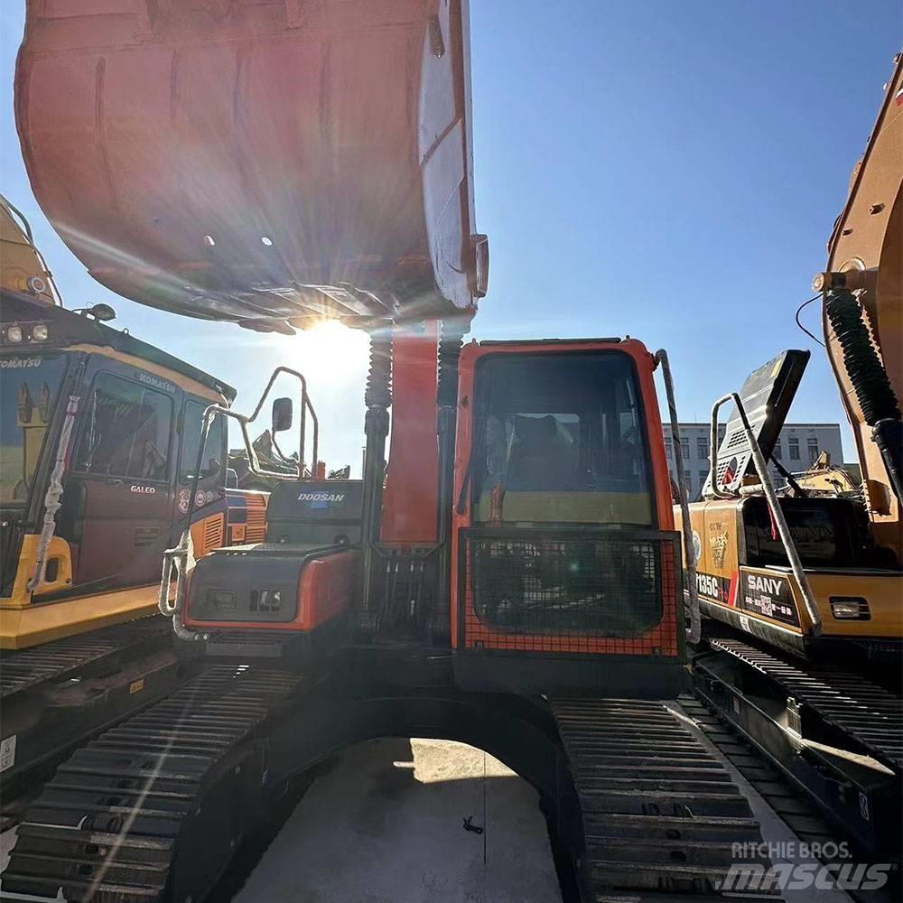 Doosan DX150LC-9C Vikšriniai ekskavatoriai