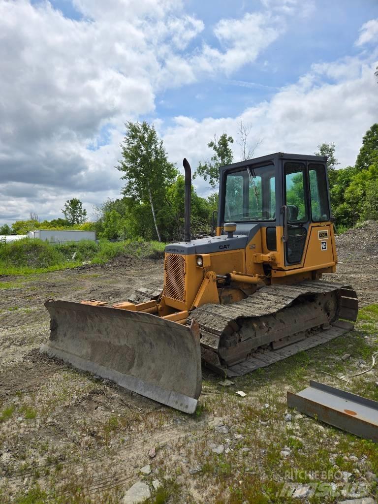 CAT D 3 B LGP Vikšriniai buldozeriai