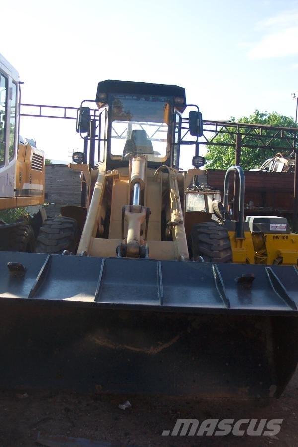 John Deere 544 BJ Naudoti ratiniai krautuvai
