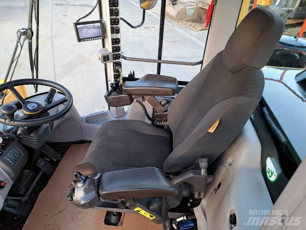 Volvo L 150 H Naudoti ratiniai krautuvai