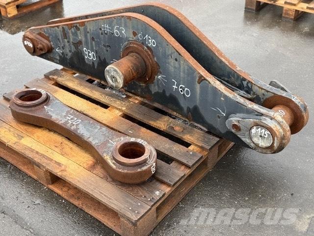 CNH BUCKET LINK Kaušai