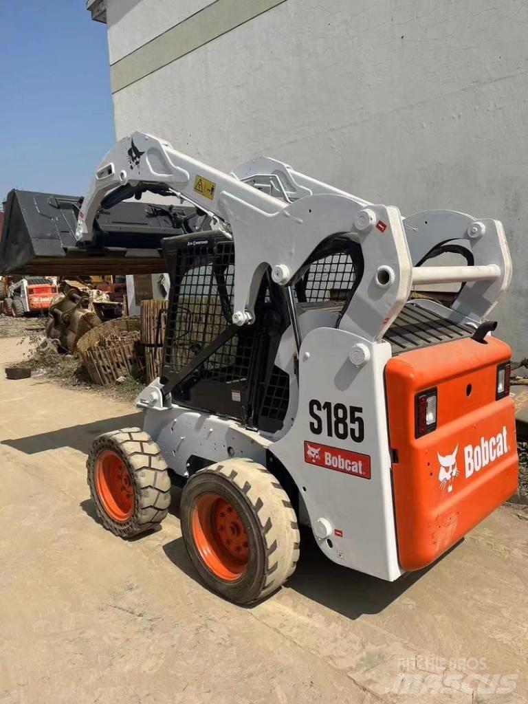 Bobcat S185 Krautuvai su šoniniu pasukimu