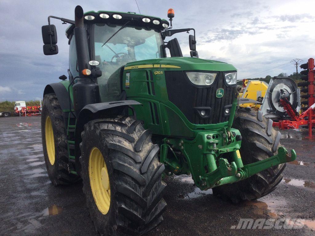John Deere 6250R Traktoriai