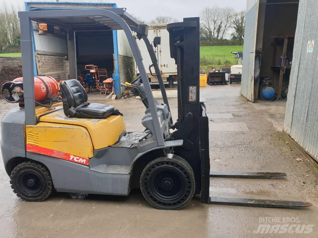 TCM FG25T3 LPG (dujiniai) krautuvai