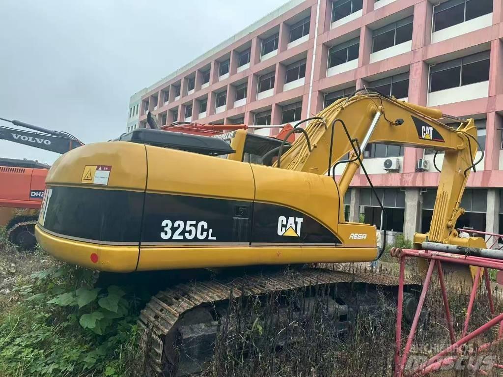 CAT 325 CL Vikšriniai ekskavatoriai