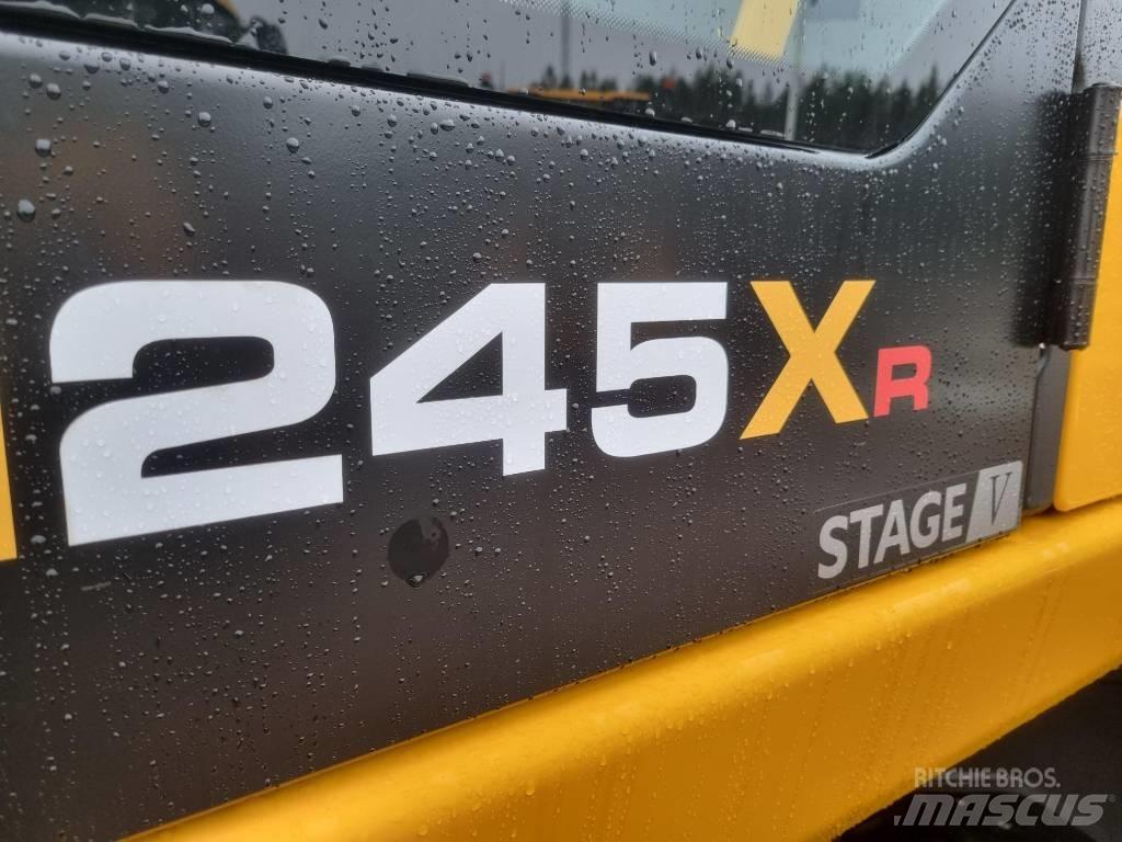 JCB 245 XR Vikšriniai ekskavatoriai