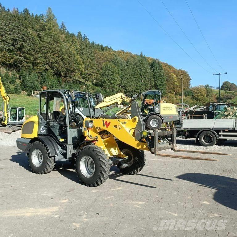 Wacker Neuson WL 44 Naudoti ratiniai krautuvai
