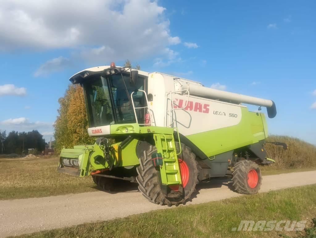 CLAAS Lexion 550 Derliaus nuėmimo kombainai