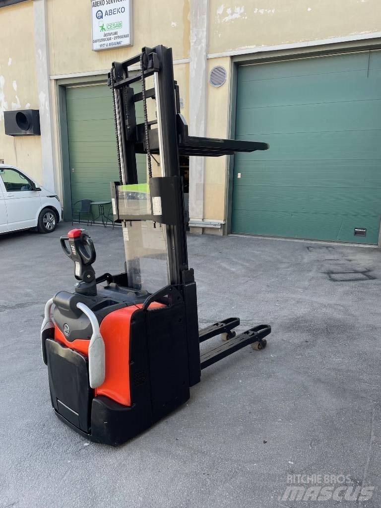 BT SPE 200 D Rankiniai vėžimėliai