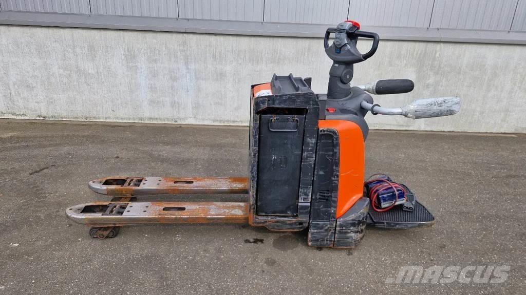 BT LPE 250 Elektriniai šakiniai krautuvai