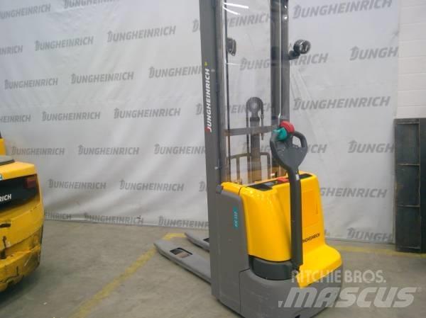 Jungheinrich EJC 112 Rankiniai vėžimėliai