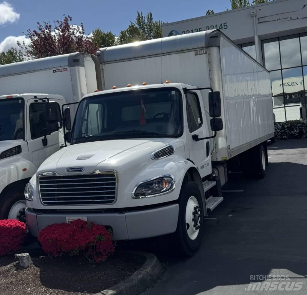 Freightliner M2 Sunkvežimiai su dengtu kėbulu