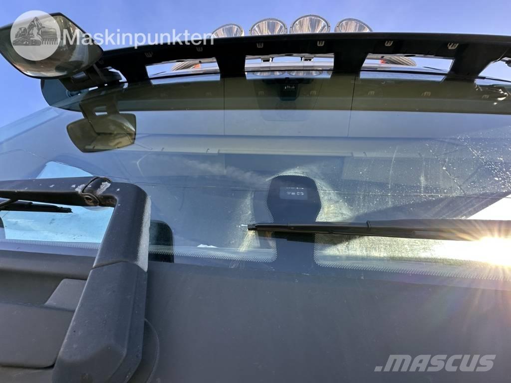 Volvo FH 6*2 Sunkvežimiai su keliamuoju kabliu