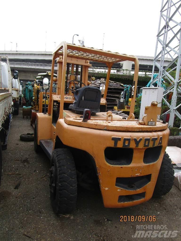 Toyota FG50 Šakiniai krautuvai - Kita