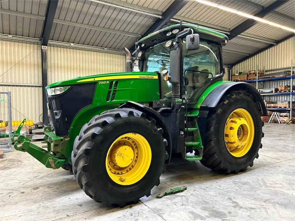 John Deere 7310R Traktoriai