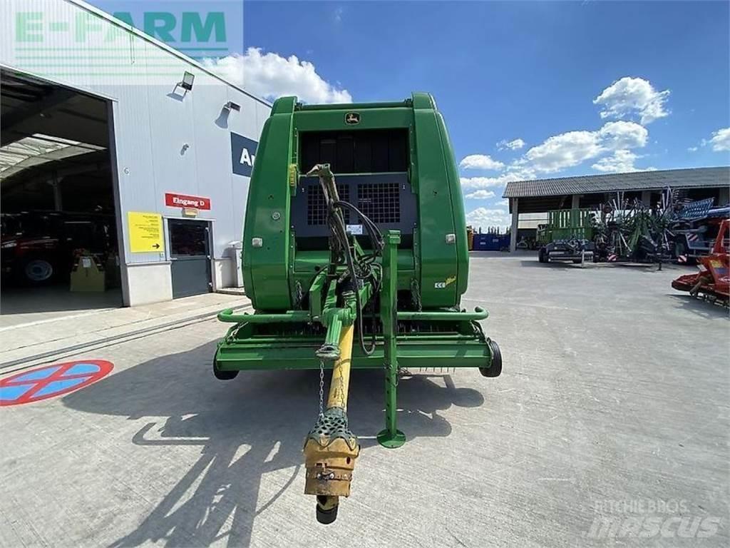 John Deere 864 Stačiakampių ryšulių presai