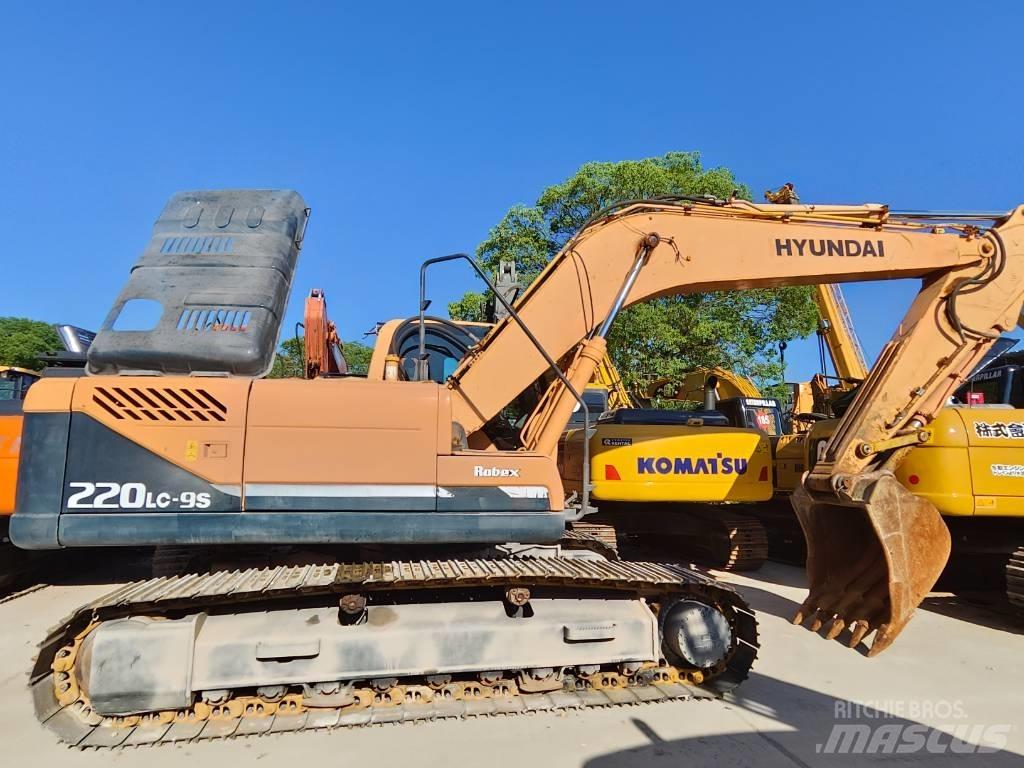 Hyundai Robex 220 LC Vikšriniai ekskavatoriai
