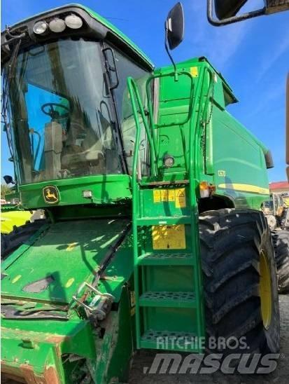 John Deere C 670 Derliaus nuėmimo kombainai