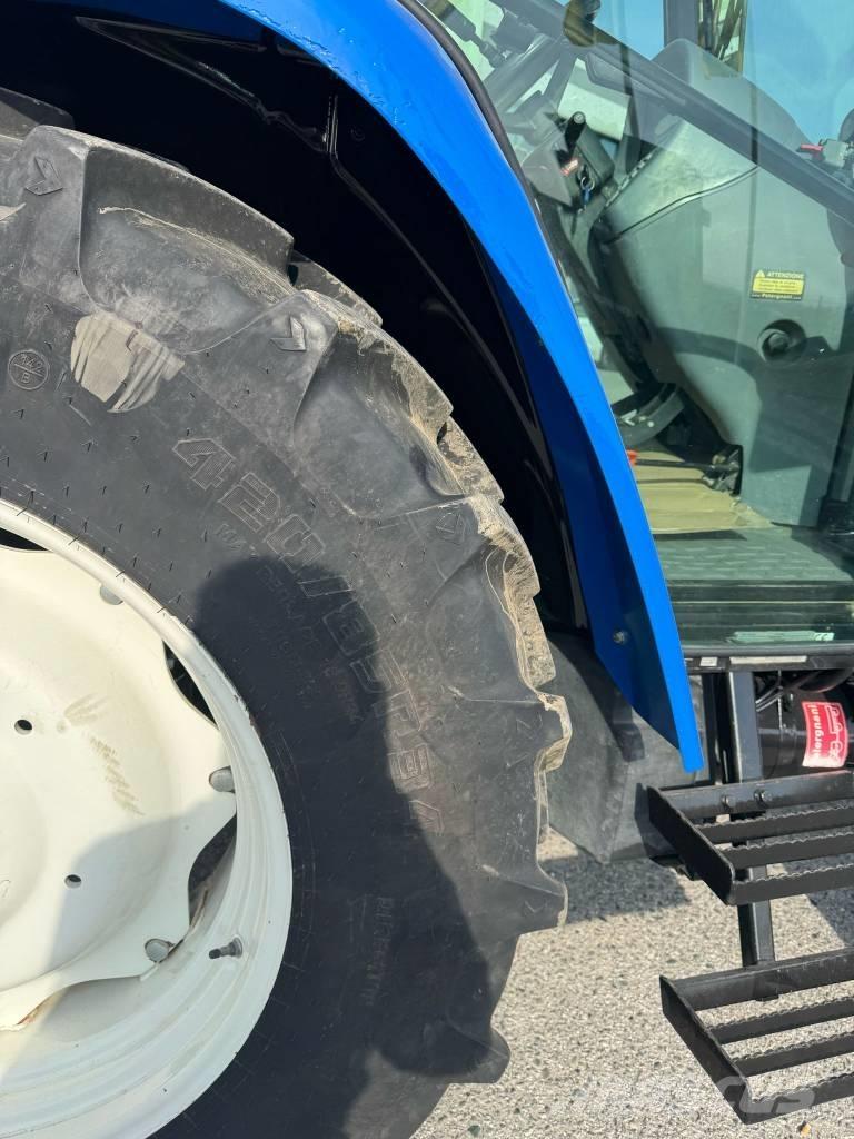 New Holland TL 90 A Traktoriai