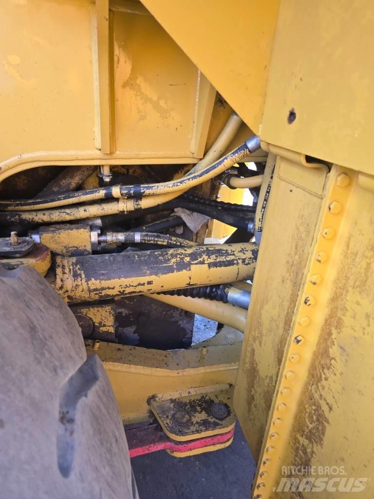 CAT 980 G Naudoti ratiniai krautuvai