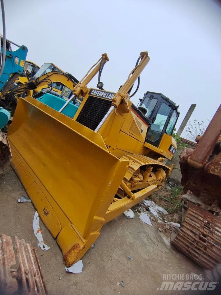 CAT D6G Vikšriniai buldozeriai