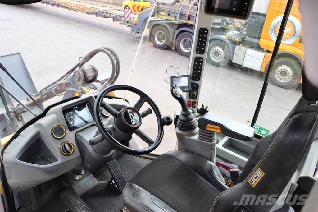 JCB 427 HT T4F Naudoti ratiniai krautuvai