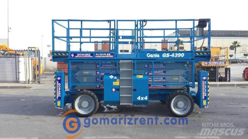 Genie GS 4390 Žirkliniai keltuvai