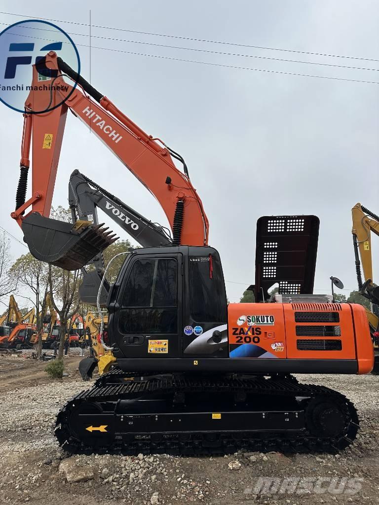 Hitachi ZX 200 Vikšriniai ekskavatoriai