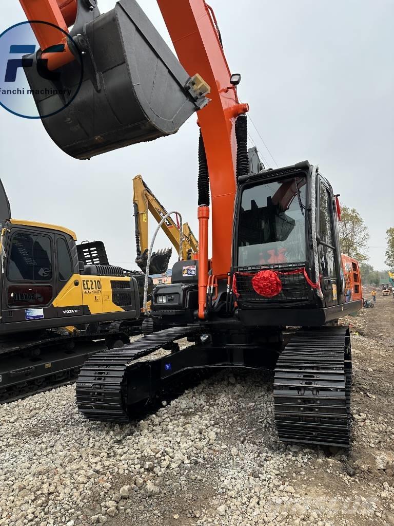 Hitachi ZX 200 Vikšriniai ekskavatoriai