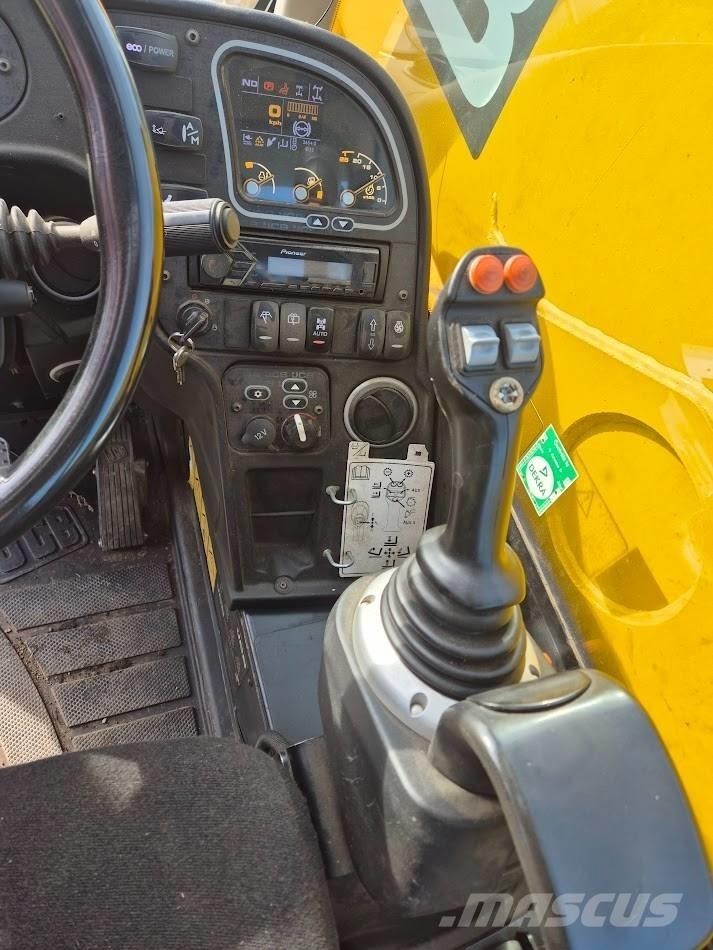 JCB 541-70 Teleskopiniai krautuvai žemės ūkiui