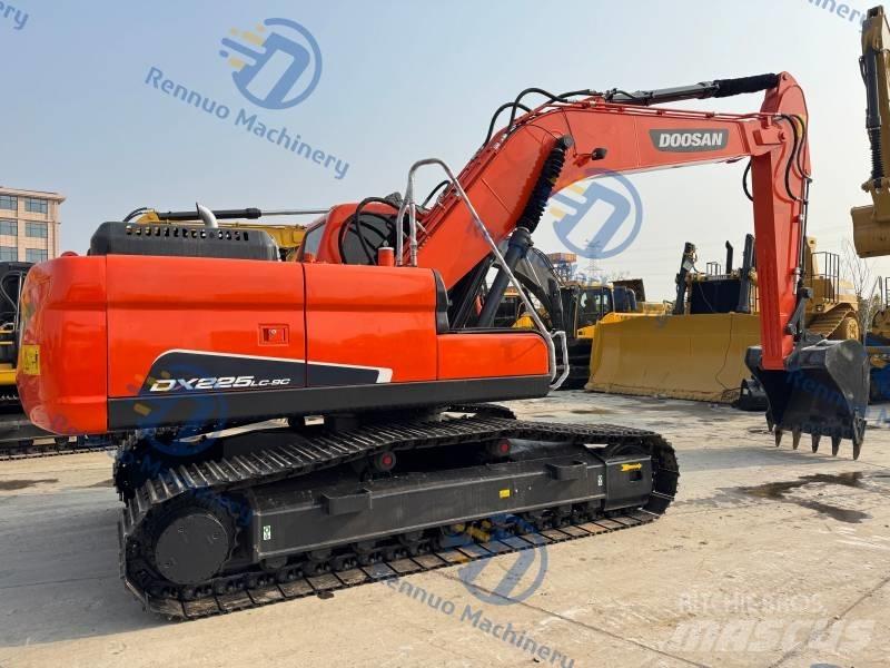 Doosan DX 225 LC-9C Vikšriniai ekskavatoriai