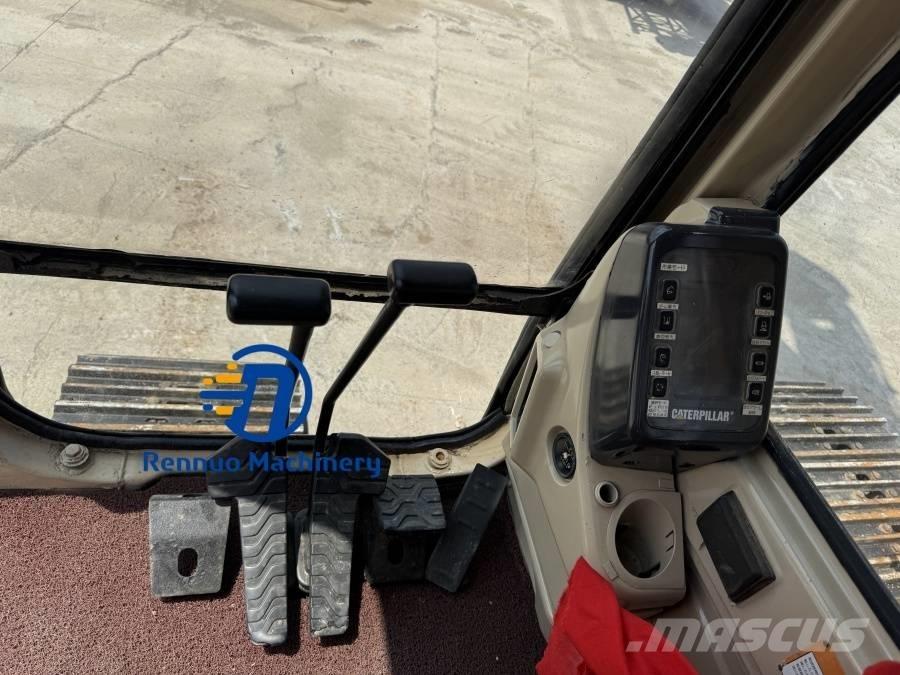CAT 320 BL Vikšriniai ekskavatoriai