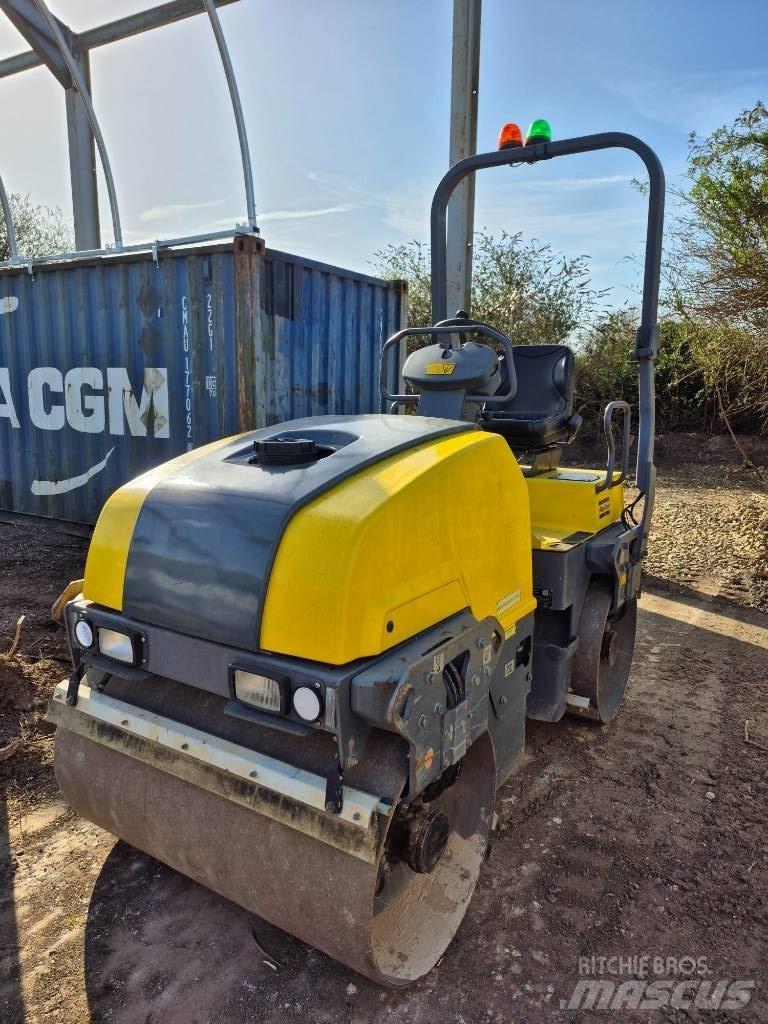 Dynapac CC 1200 Porinių būgnų volai