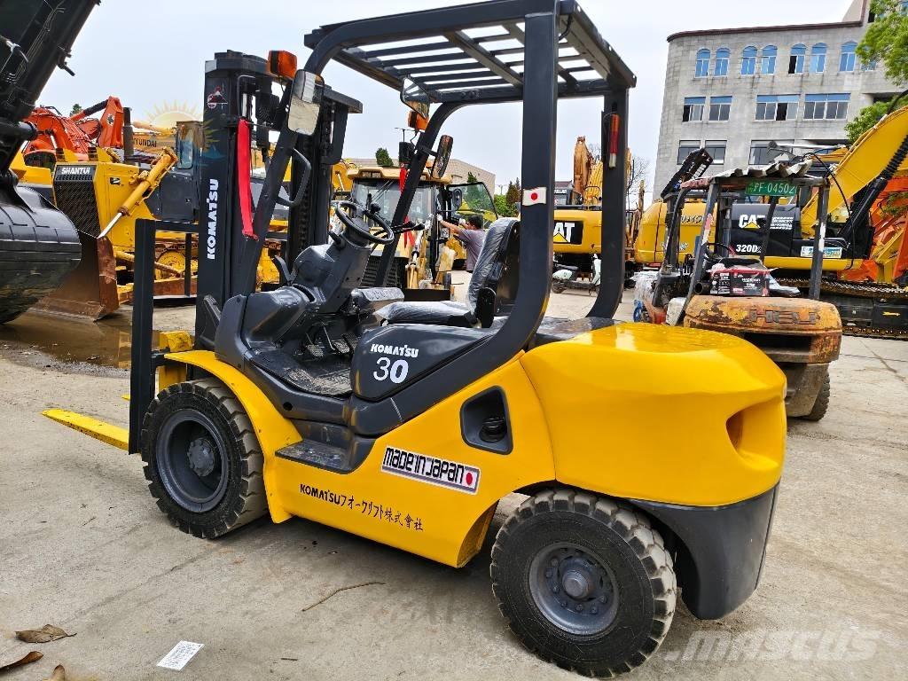 Komatsu FD30 Dyzeliniai krautuvai