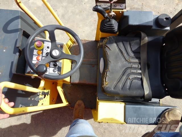 Bomag BW 80 ADH-2 Porinių būgnų volai