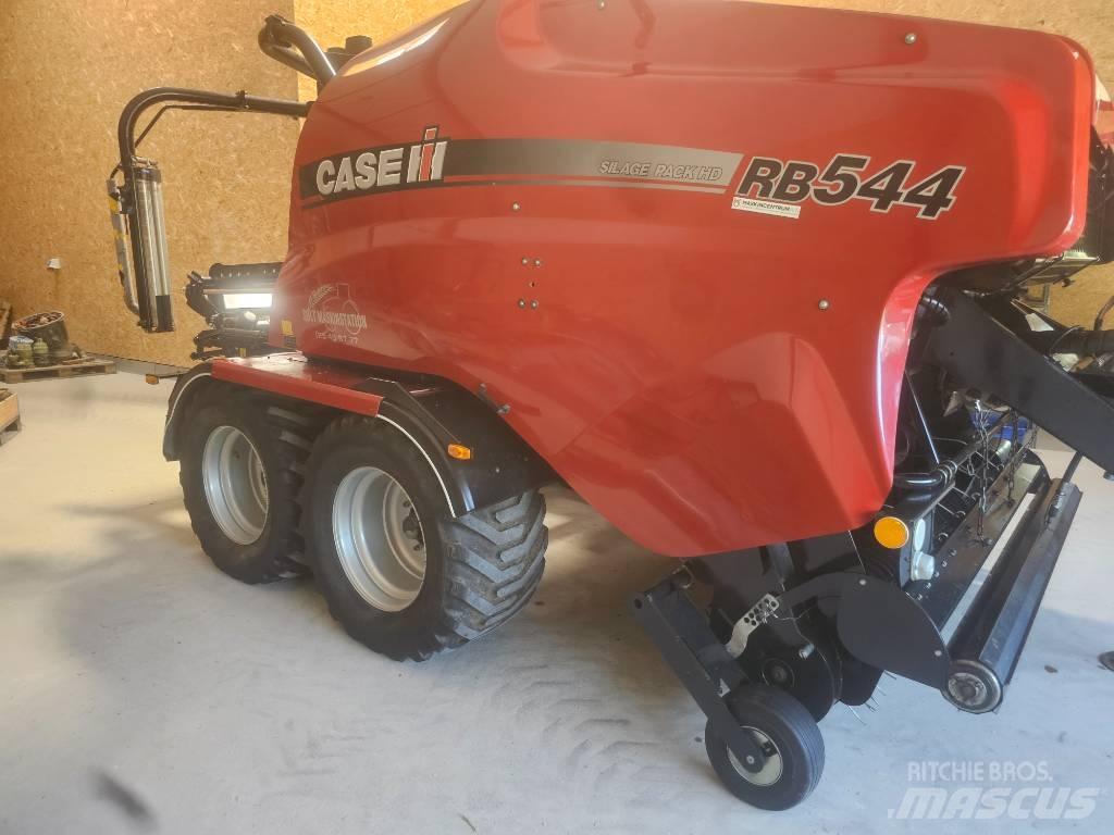 Case IH RB 544 Ritinių presai