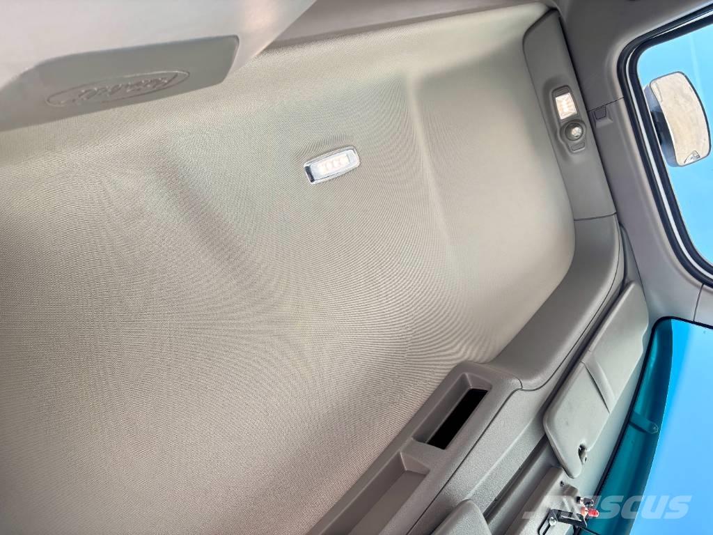 Peterbilt 567 Naudoti vilkikai