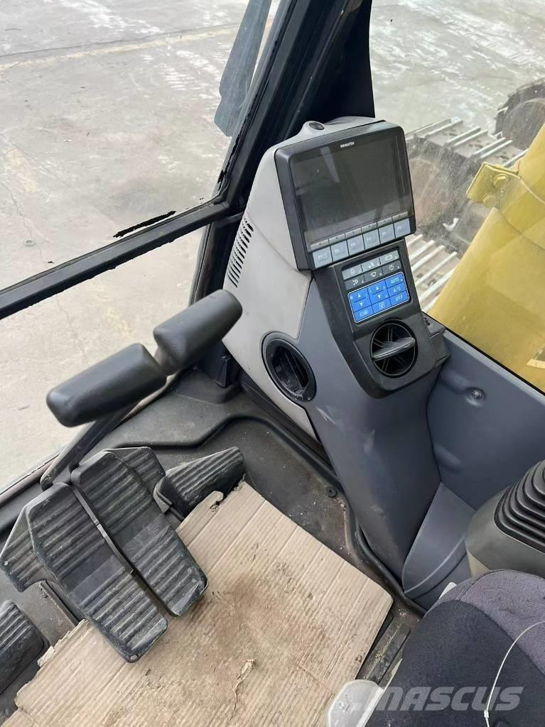 Komatsu PC490-10 Vikšriniai ekskavatoriai